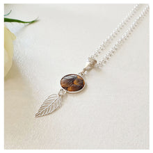 Charger l'image dans la galerie, Collier PLUME - cuir de saumon