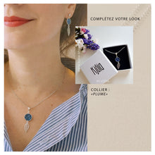 Charger l'image dans la galerie, Boucle d'oreille - Mini PLUME - cuir de saumon
