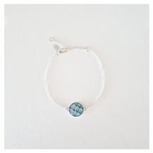 Charger l'image dans la galerie, Bracelet argent et cuir de saumon