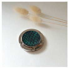 Charger l'image dans la galerie, Porte sac -cuir de saumon