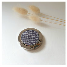 Charger l'image dans la galerie, Porte sac -cuir de saumon