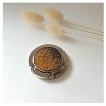 Charger l'image dans la galerie, Porte sac -cuir de saumon