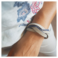 Charger l'image dans la galerie, Bracelet femme cuir bleu blanc bio naturel