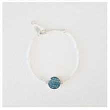 Charger l'image dans la galerie, Bracelet argent et cuir de saumon