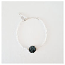 Charger l'image dans la galerie, Bracelet argent et cuir de saumon